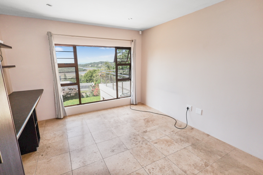 4 Bedroom Property for Sale in Beacon Bay Eastern Cape